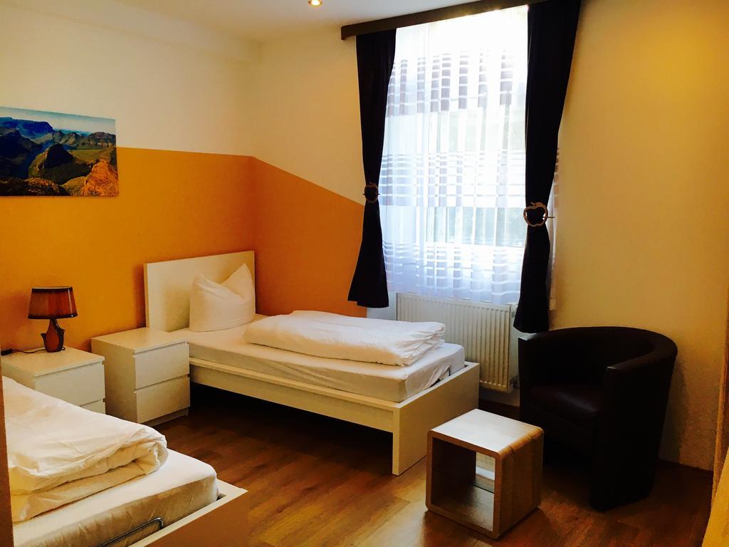 Arb Pension Gmbh Herchsheim Екстер'єр фото